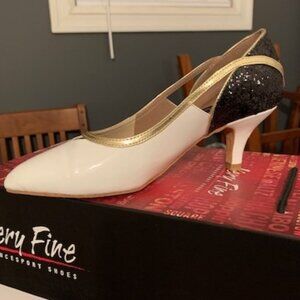 Very Fine Ballroom Ladies Dance Shoes - Size 7.5